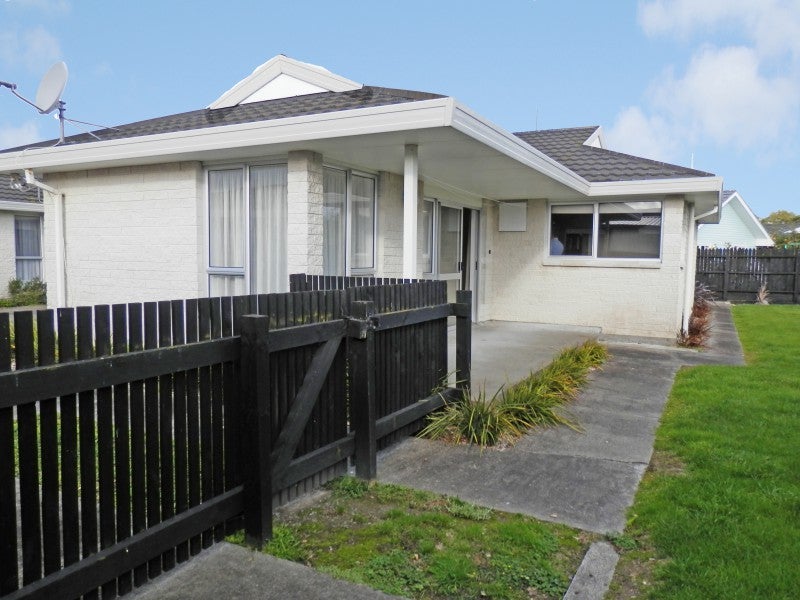 16A Chippendale Crescent, Highbury, Palmerston North - Carousel 1