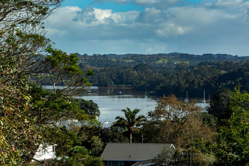 7 Austin Road, Greenhithe, Auckland - Carousel 1