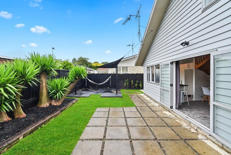 77 Naylor Street, Hamilton East, Hamilton - Carousel 1