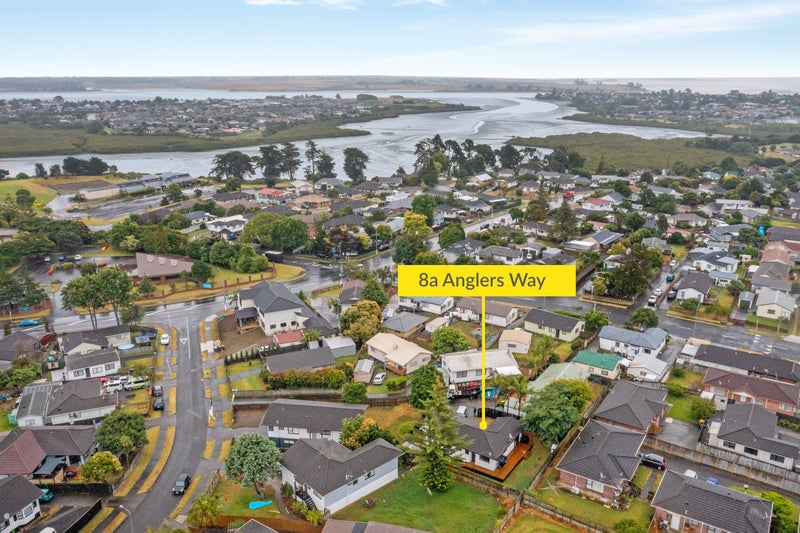 1/8 ANGLERS WAY, MANUREWA, Auckland - Carousel 16