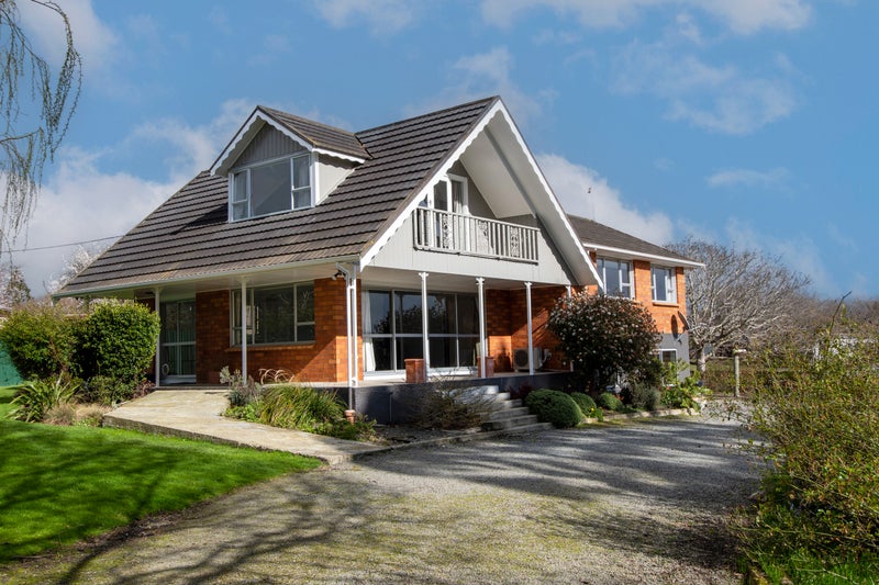 61 Forfar Street, Clyde Hill, Dunedin - Carousel 1