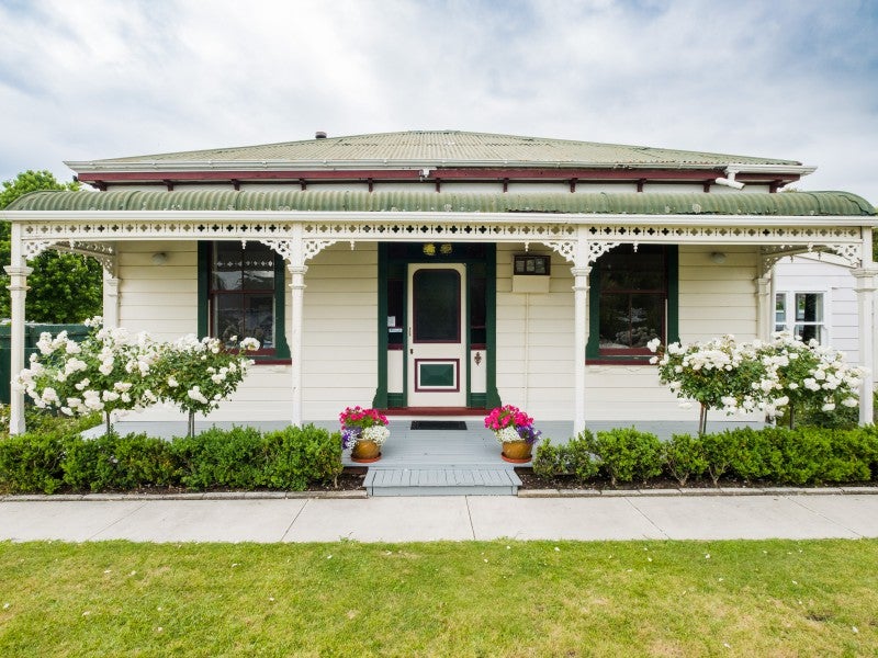 10 Perry Street, Mangapapa, Gisborne - Carousel 1