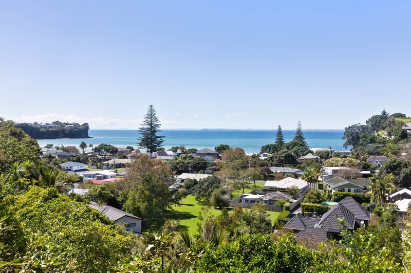 10 Cochrane Avenue, Arkles Bay, Whangaparaoa - Carousel 1