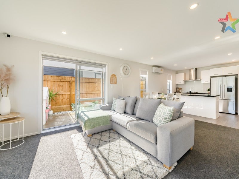 94 Meremere Street, Wainuiomata, Lower Hutt - Carousel 2