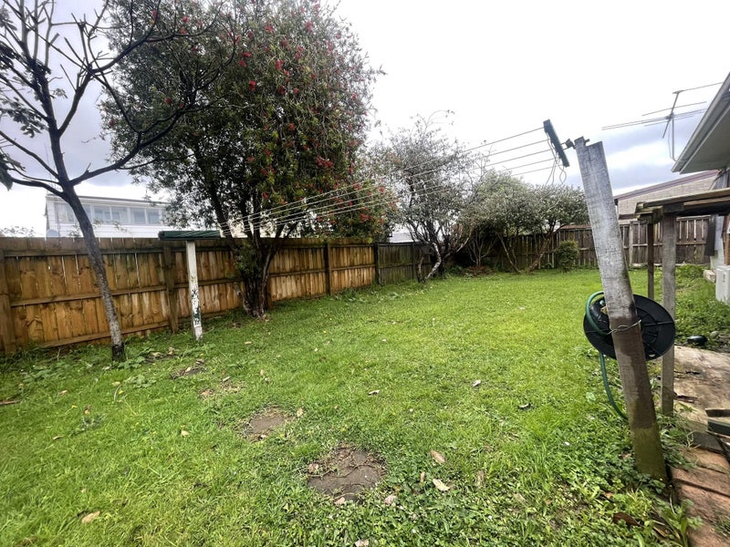 2/75 Butley Drive, Farm Cove, Auckland - Carousel 11