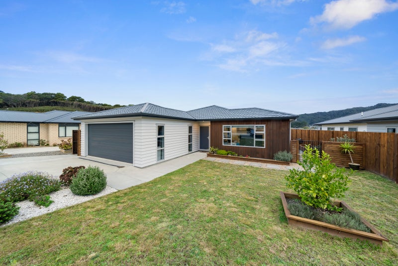18 Brian Morgan Terrace, Wainuiomata, Lower Hutt - Carousel 2