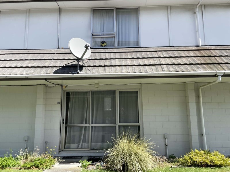 4B Flock Grove, Fairfield, Lower Hutt - Carousel 2