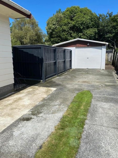 20 Topaz Street, Birchville, Upper Hutt - Carousel 14