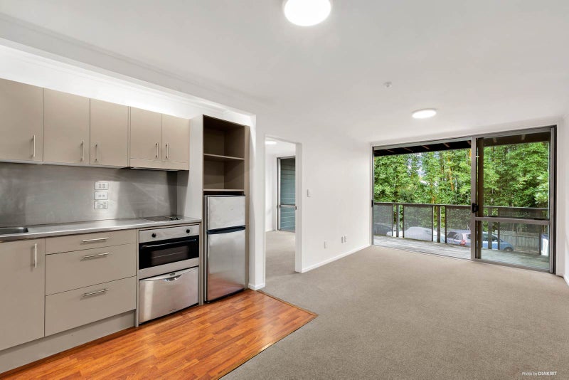 2/11 Sentinel Road, Herne Bay, Auckland - Carousel 1