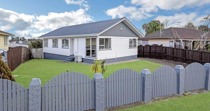 55 Alabaster Drive, Papatoetoe, Auckland - Carousel 1