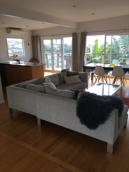 2/25 Prospect Terrace, Milford, Auckland - Carousel 2