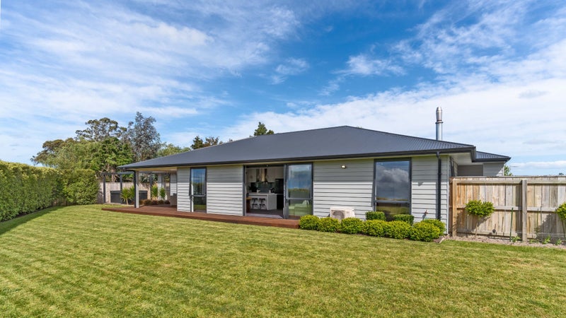 14 Maple Grove, Solway, Masterton - Carousel 1