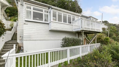 67 Garden Road, Northland, Wellington - Carousel 1