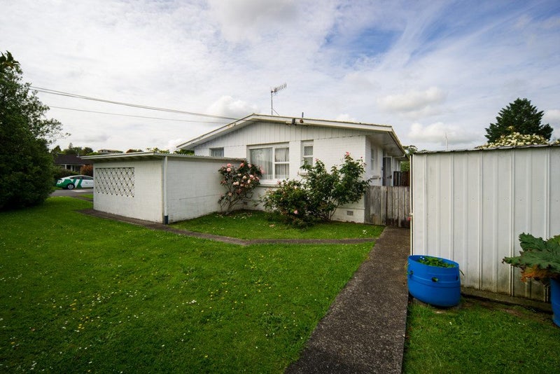 36A MacDonald Road, Glenview, Hamilton - Carousel 2