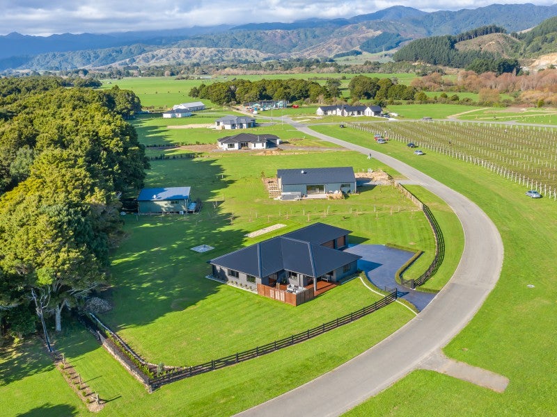 30 Ohau Gravels Way, Ohau, Levin - Carousel 2