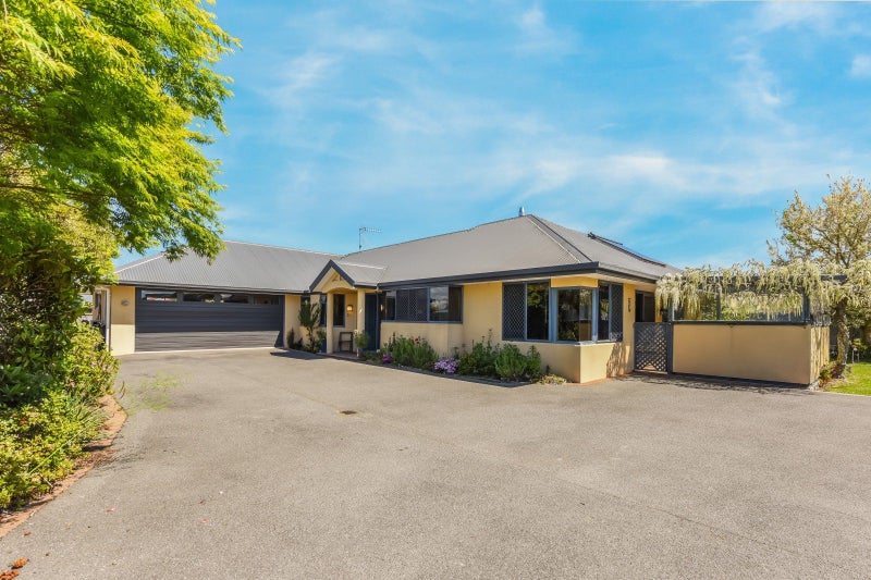17 Wharepapa Grove, Motueka, Motueka - Carousel 1