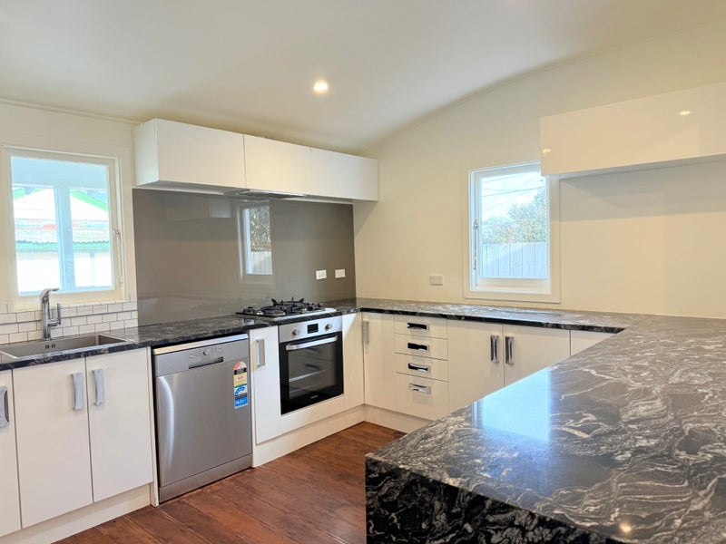 36 William Street, Petone, Lower Hutt - Carousel 2