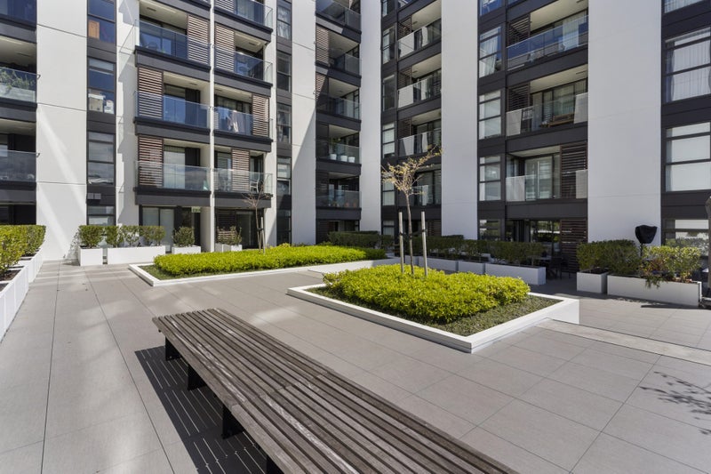 G04/9 Madeira Lane, Grafton, Auckland - Carousel 15