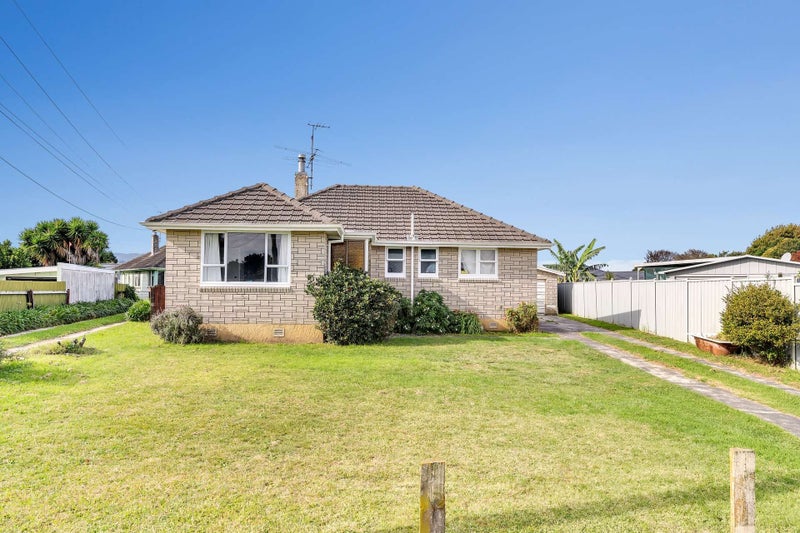 3 Churchill Crescent, Te Hapara, Gisborne - Carousel 1