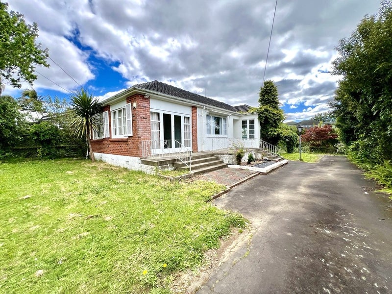 16 Sale Street, Cockle Bay, Auckland - Carousel 1