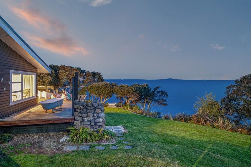 899 Whangaparaoa Road, Manly, Whangaparaoa - Carousel 2