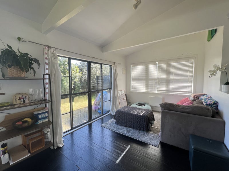 28 Leslie Avenue, Sandringham, Auckland - Carousel 2