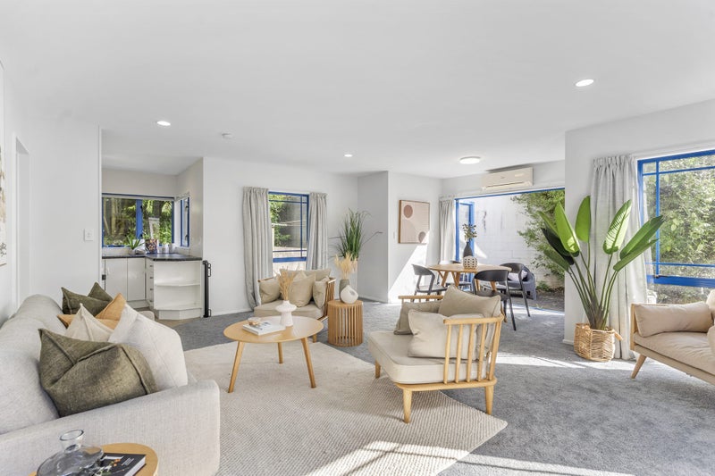 2/215 Main Highway, Ellerslie, Auckland - Carousel 1