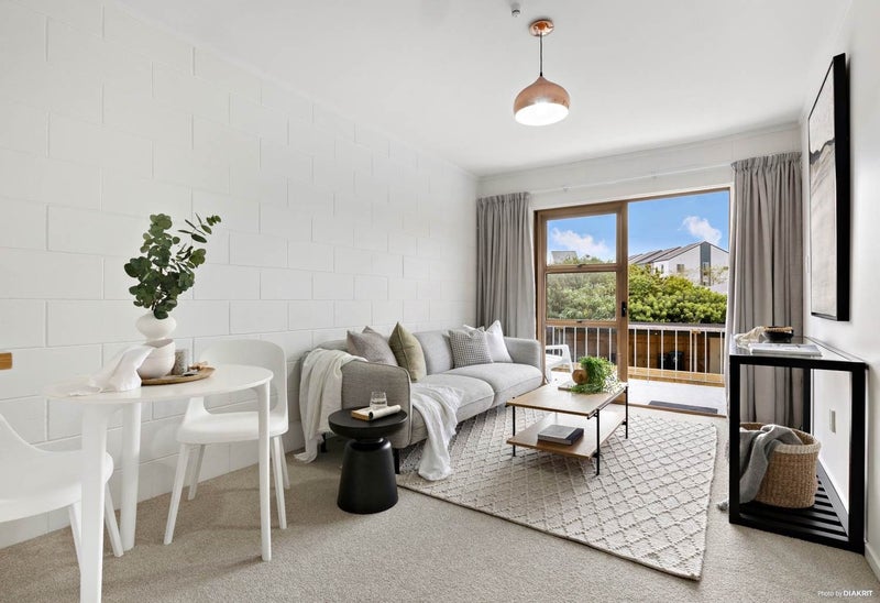 10/27 St Georges Road, Avondale, Auckland - Carousel 1
