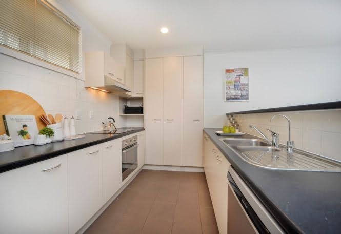 4B/8 Farnham Street, Parnell, Auckland - Carousel 2