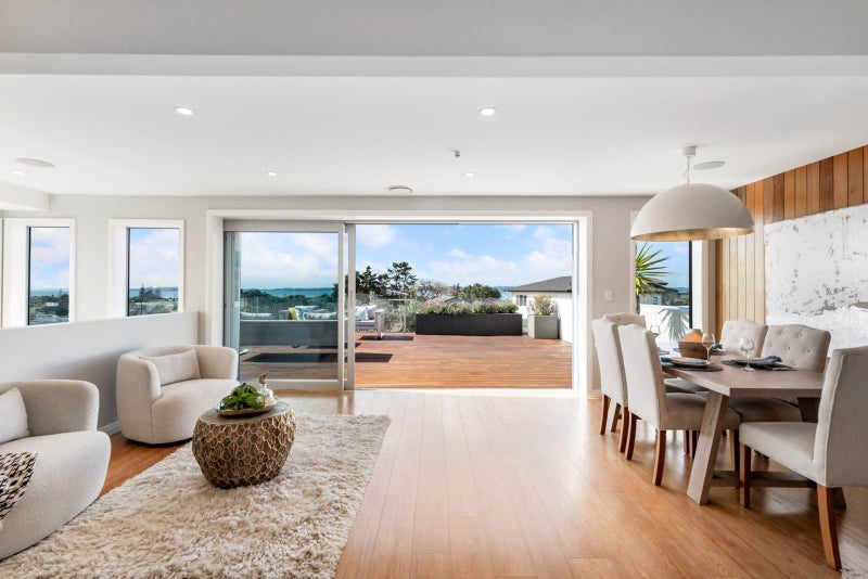 9 The Way, Beachlands, Auckland - Carousel 1