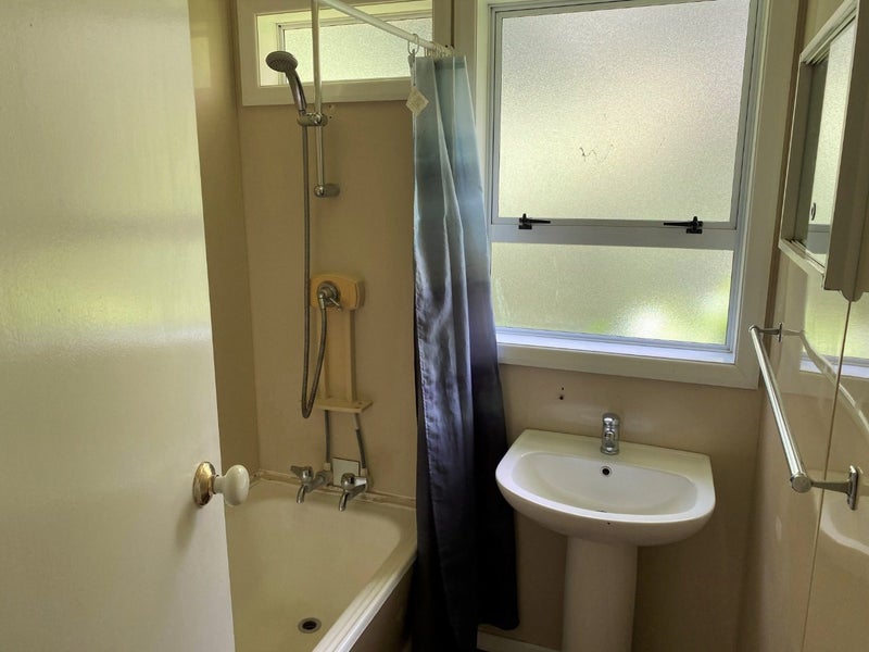 39B Parsons Street, Vogeltown, New Plymouth - Carousel 9