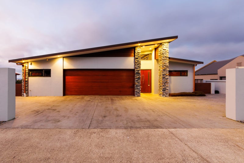 51 Ruapehu Drive, Fitzherbert, Palmerston North - Carousel 1