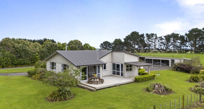 6 Brown Street, Foxton, Foxton - Carousel 1