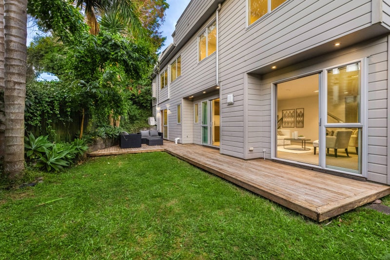 4A Waiatarua Road, Remuera, Auckland - Carousel 2