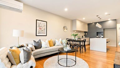 2/69 Lake Road, Devonport, Auckland - Carousel 1