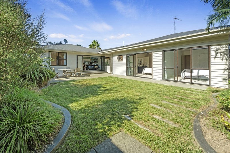 23 Sherwood Street, Otumoetai, Tauranga - Carousel 2