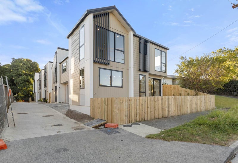 9 Sloane Street, Glen Innes, Auckland - Carousel 2