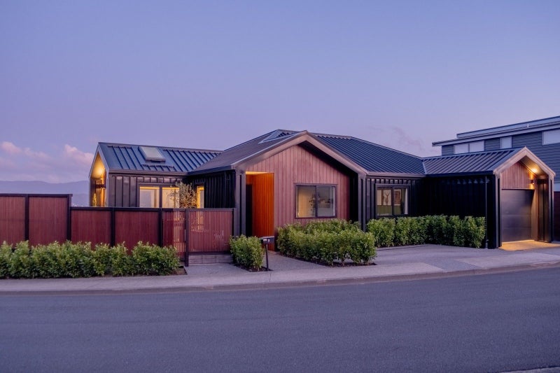 9 Cromwell Point, Newlands, Wellington - Carousel 15