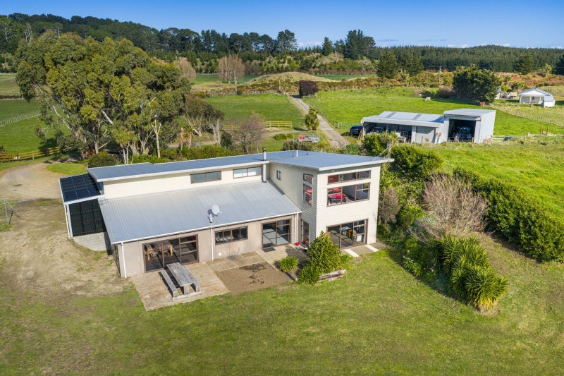 121 Taikorea Road, Palmerston North - Carousel 1