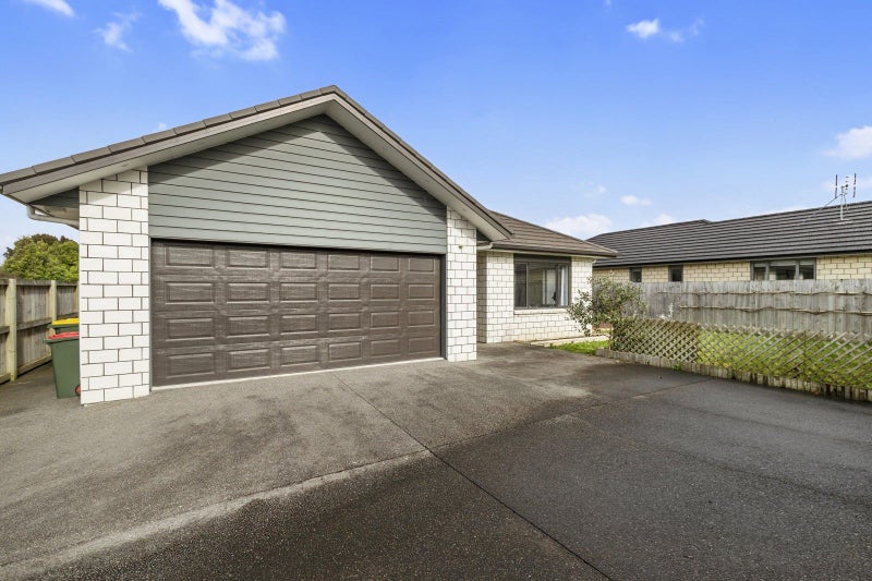 12 Oolong Court, Huntington, Hamilton - Carousel 1