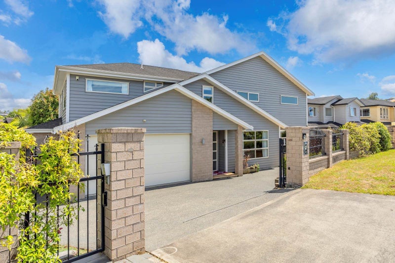 11 Ballyboe Place, Pinehill, Auckland - Carousel 1