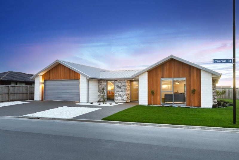 2 Ciaran Close, Broomfield, Christchurch - Carousel 1