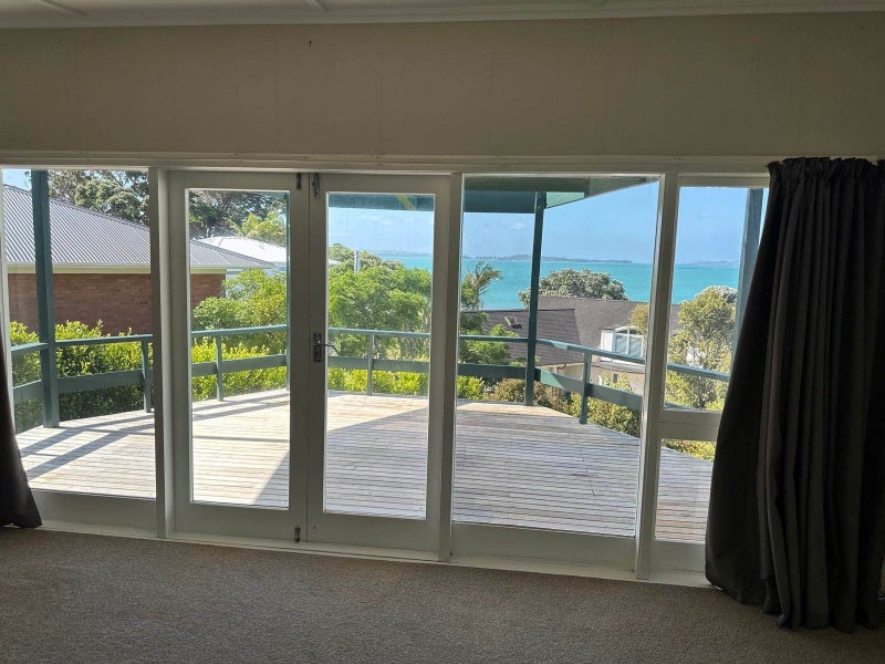 151 Mellons Bay Road, Mellons Bay, Auckland - Carousel 1