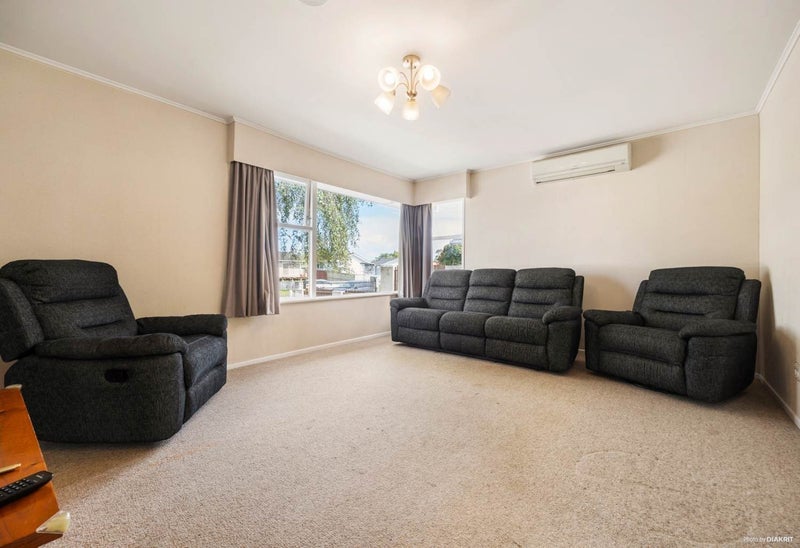 19 Wordsworth Road, Manurewa, Auckland - Carousel 2