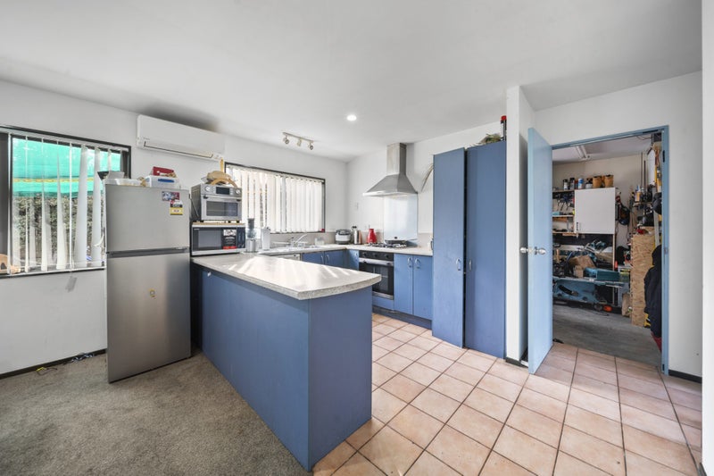 27 Robertson Road, Favona, Auckland - Carousel 2