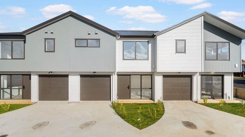 5/149 Tirimoana Road, Te Atatu South, Auckland - Carousel 1