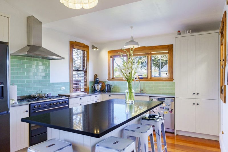 76 Vigor Brown Street, Napier South, Napier - Carousel 1