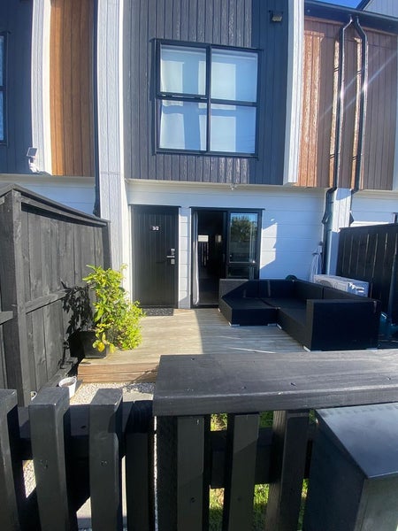 3/2 Anthony Place, Pakuranga, Auckland - Carousel 1