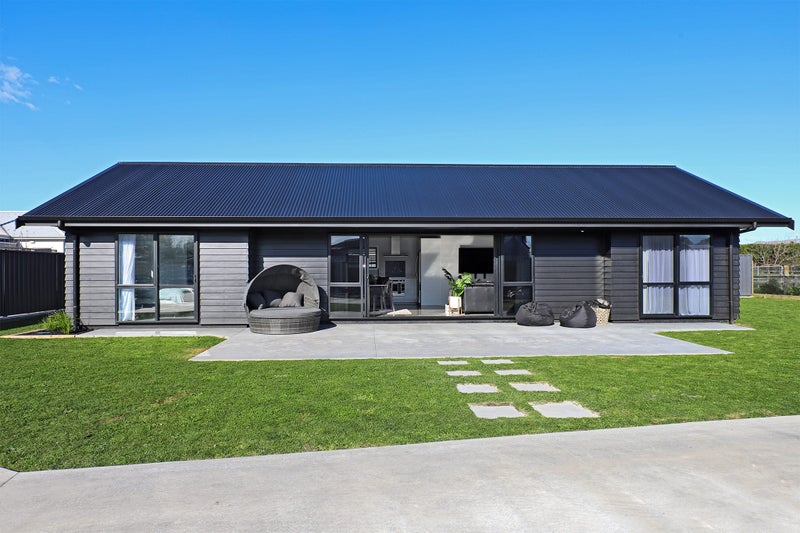 432B Southland Place, Raureka, Hastings - Carousel 1