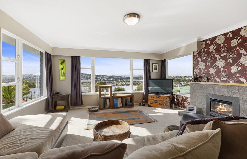 17 Fairburn Grove, Johnsonville, Wellington - Carousel 2